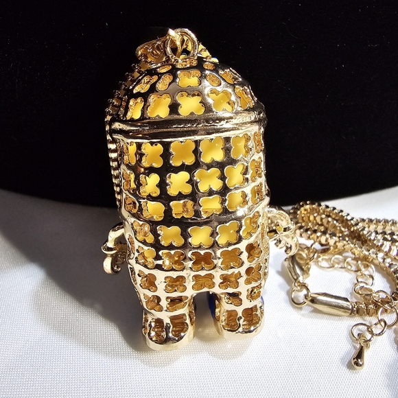 Minion Sweater Necklace - Picture 12 of 17